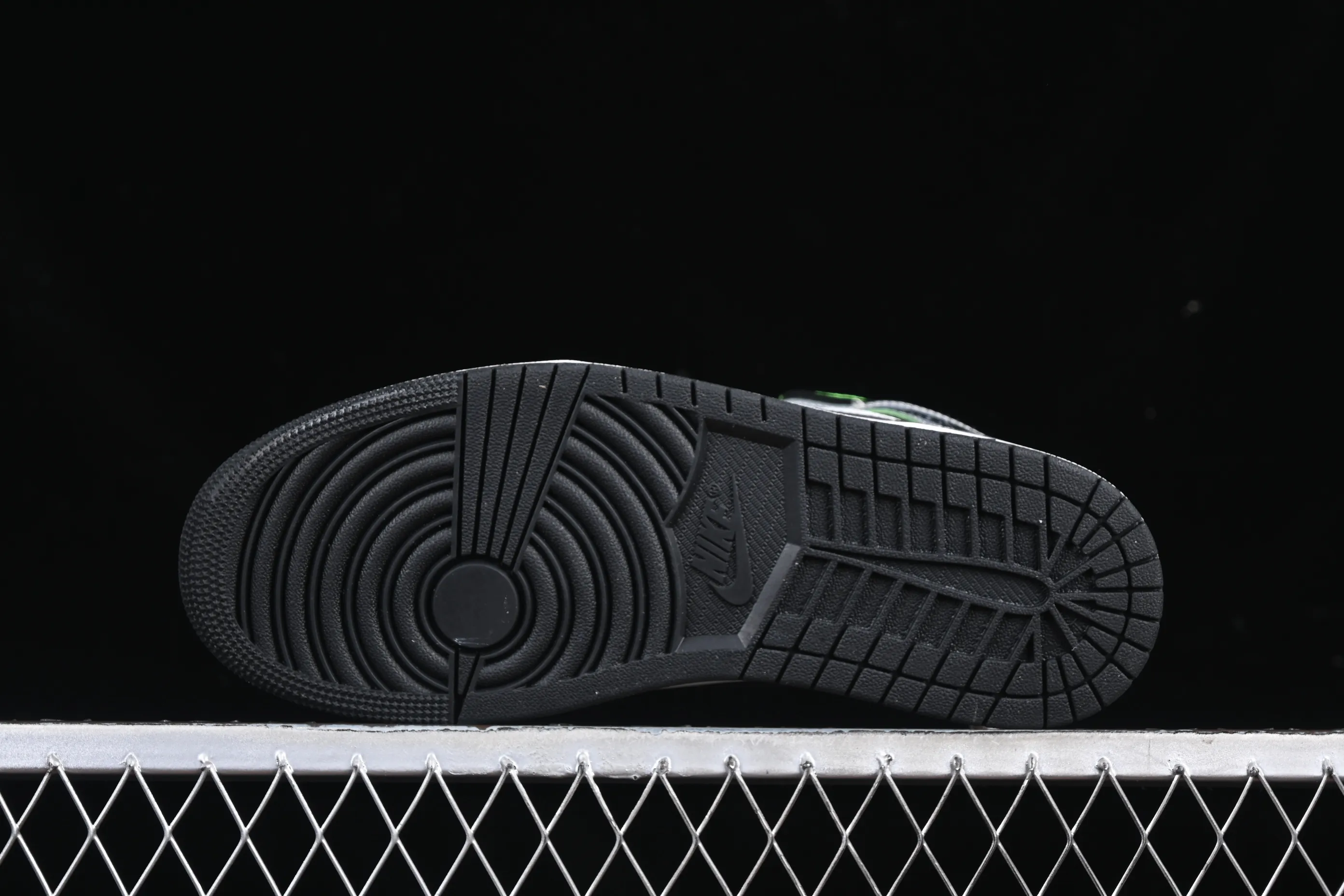 All categories Air Jordan Jordan series basketball shoes Air Jordan 1 Mid Air Jordan 1 Mid "Casa 93" white, gray and brown color Zhongbang basketball shoes HQ3829-001